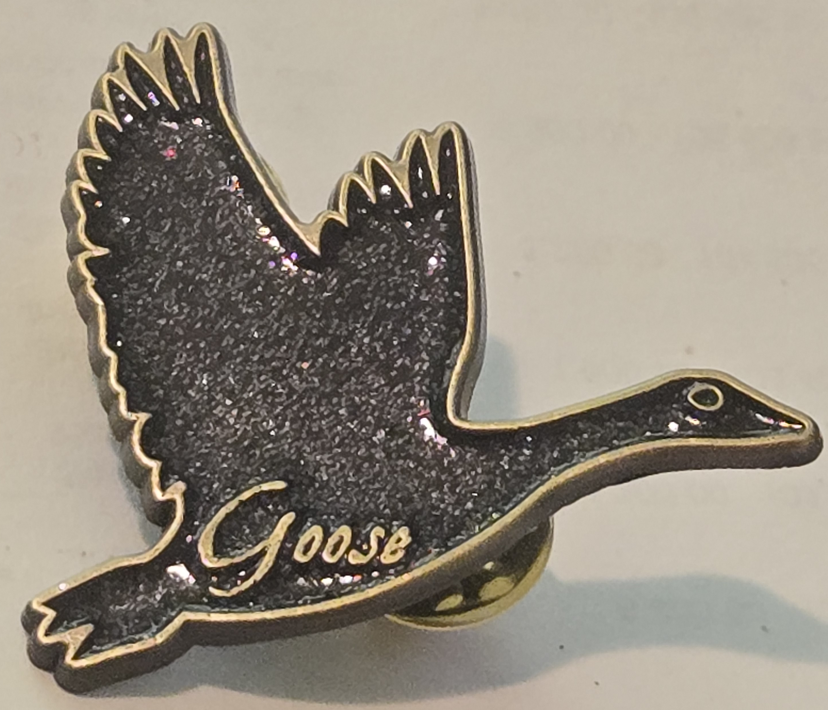 Stella Güs Enamel Pin